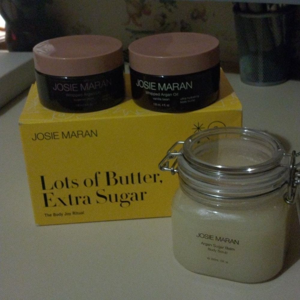 Josie Maran Argon Oil & Body Scrub